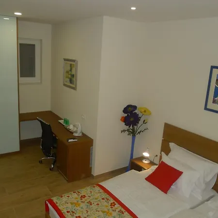 Centre Zlatan Rooms&studio فندق مبيت وإفطار 3*